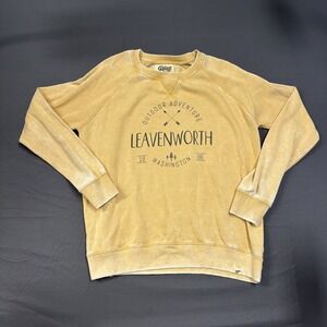 faded-style sweatshirt from Blue features a Leavenworth, Washington Size Large